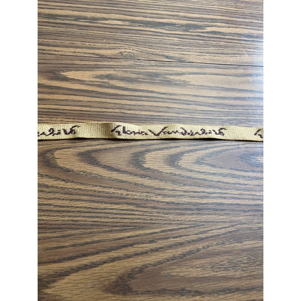 Gloria Vanderbilt logo tan stretch belt with gold tone buckle vintage